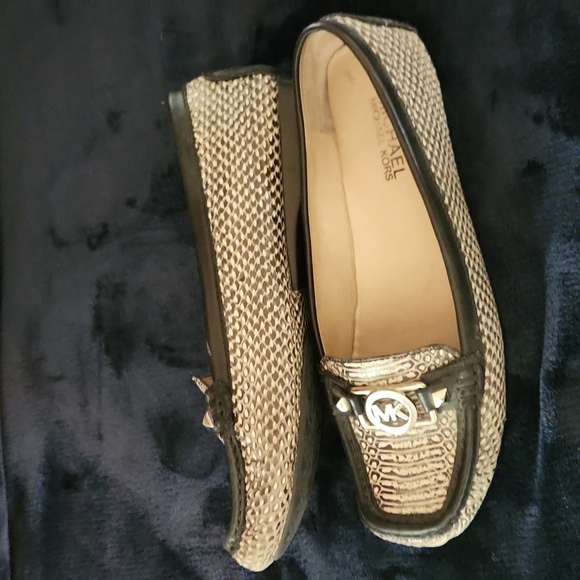 Michael Kors leather loafers size 8 - Picture 4 of 5